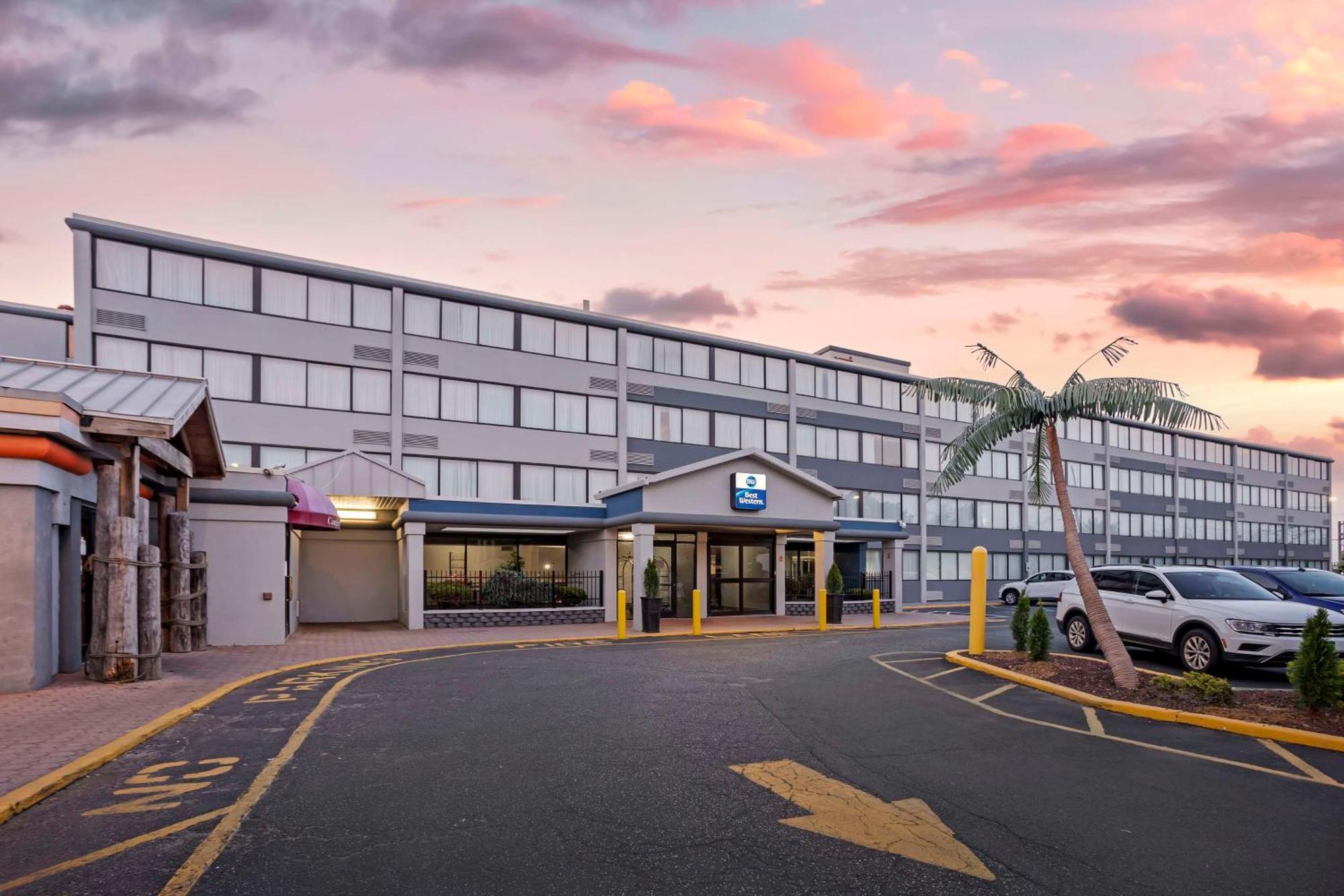 Best Western Rutgers University Hotel East Brunswick Εξωτερικό φωτογραφία