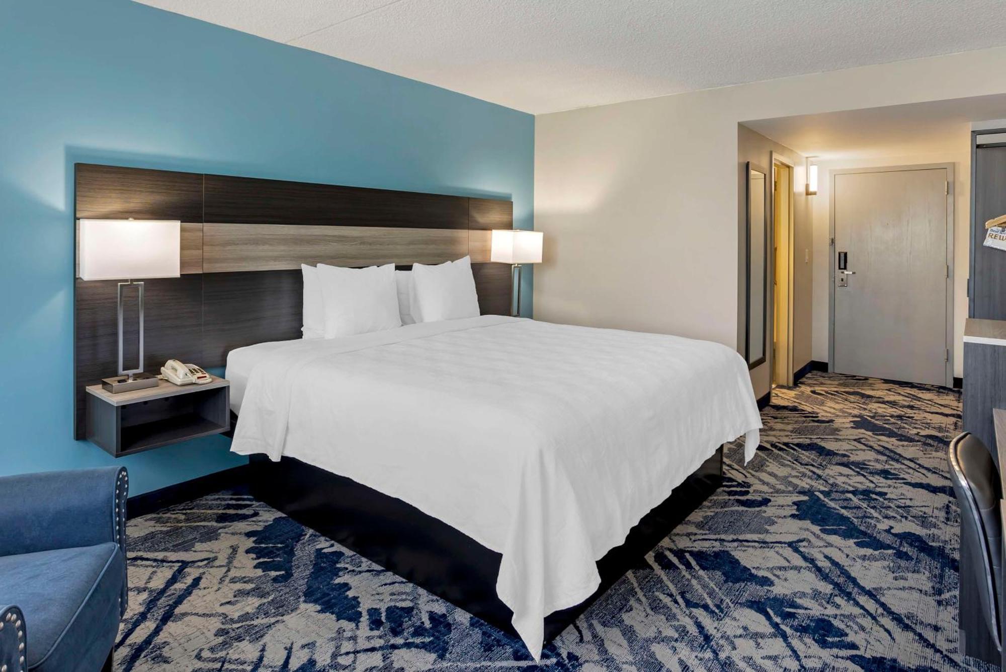 Best Western Rutgers University Hotel East Brunswick Εξωτερικό φωτογραφία