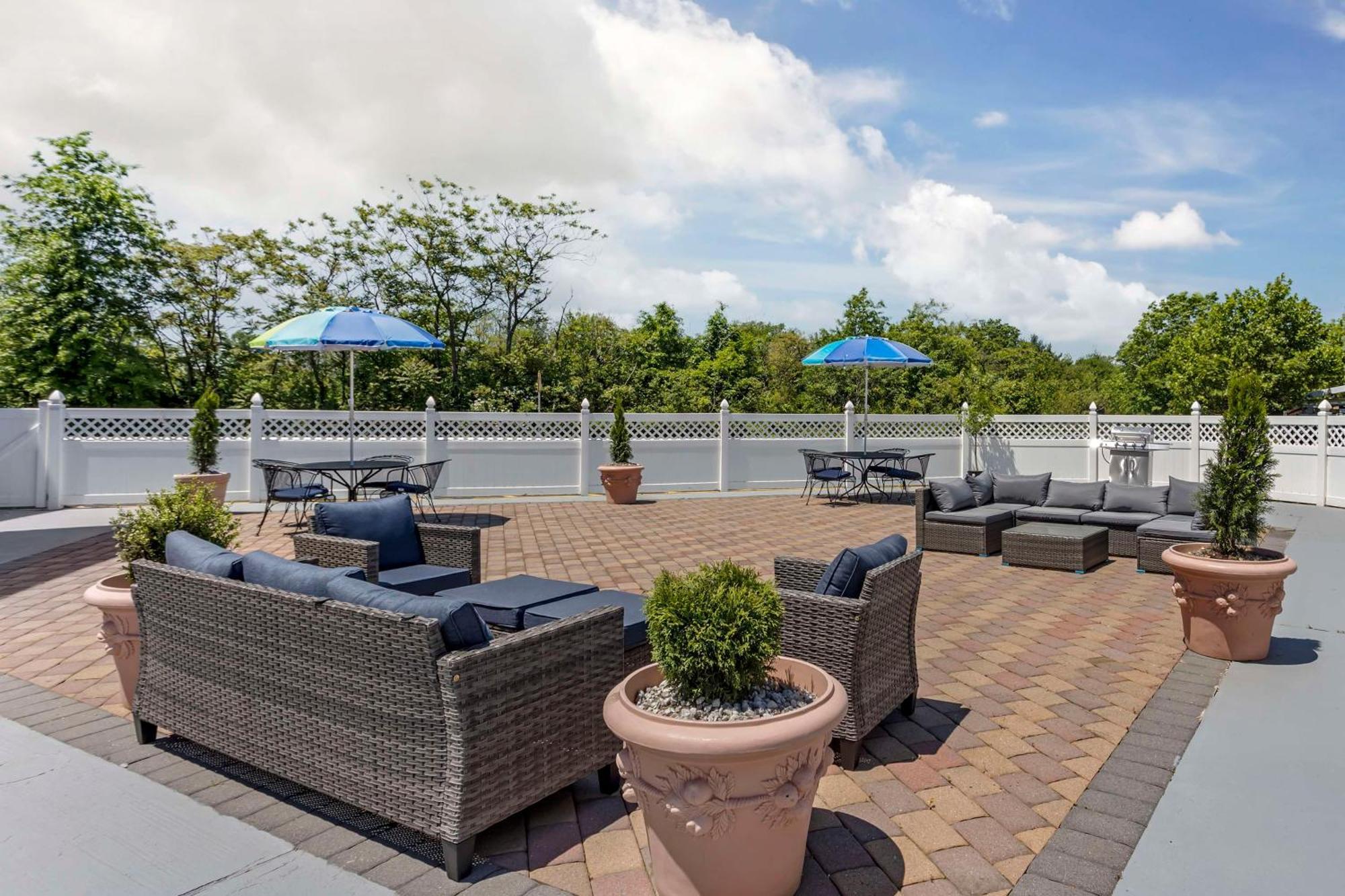 Best Western Rutgers University Hotel East Brunswick Εξωτερικό φωτογραφία