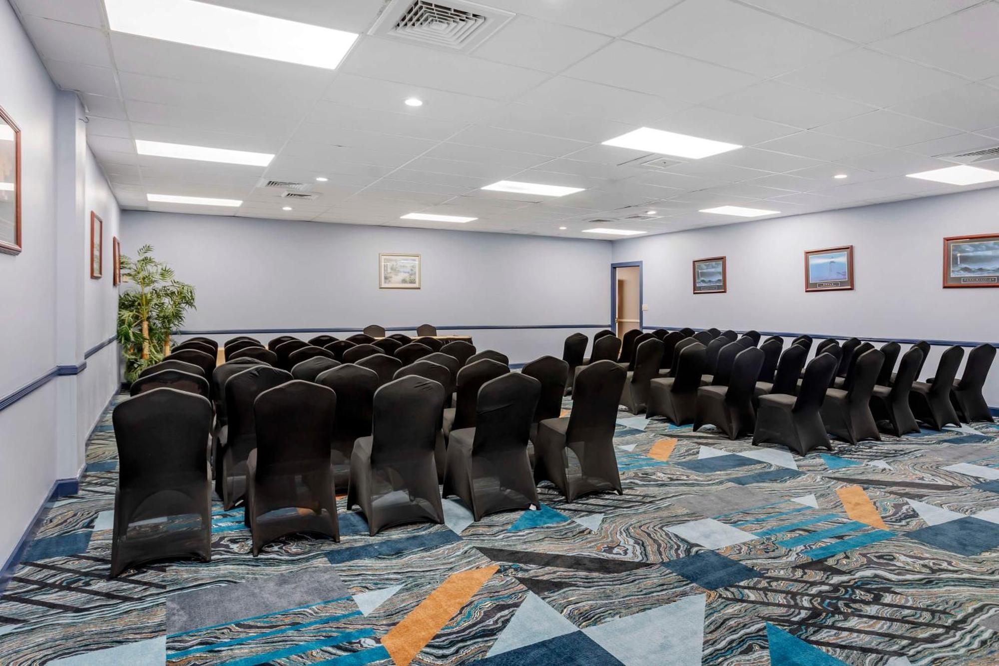 Best Western Rutgers University Hotel East Brunswick Εξωτερικό φωτογραφία
