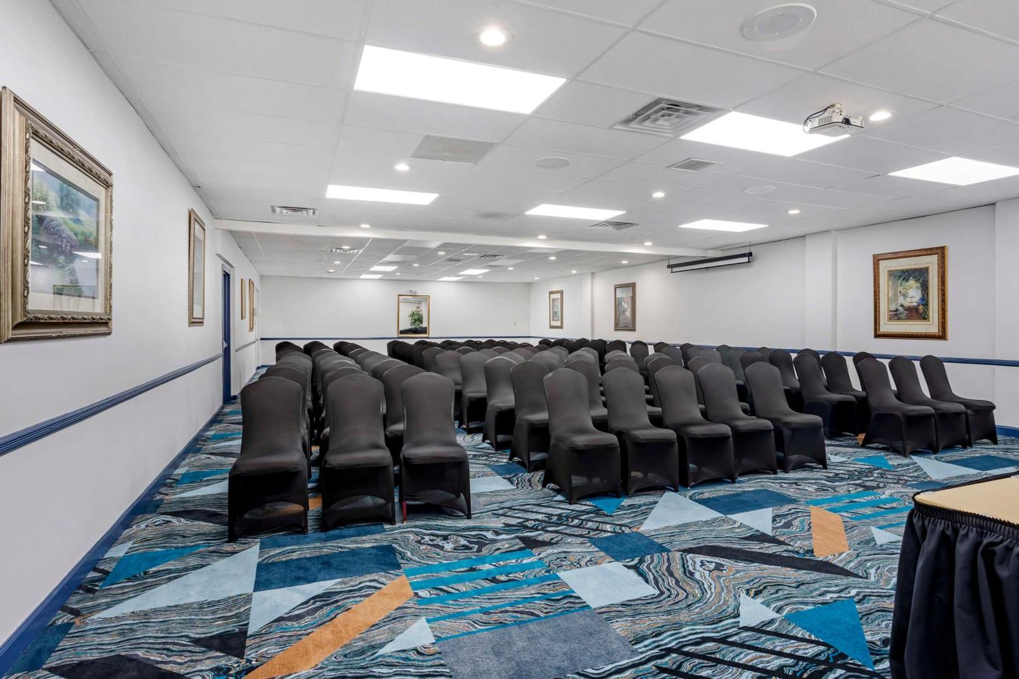 Best Western Rutgers University Hotel East Brunswick Εξωτερικό φωτογραφία