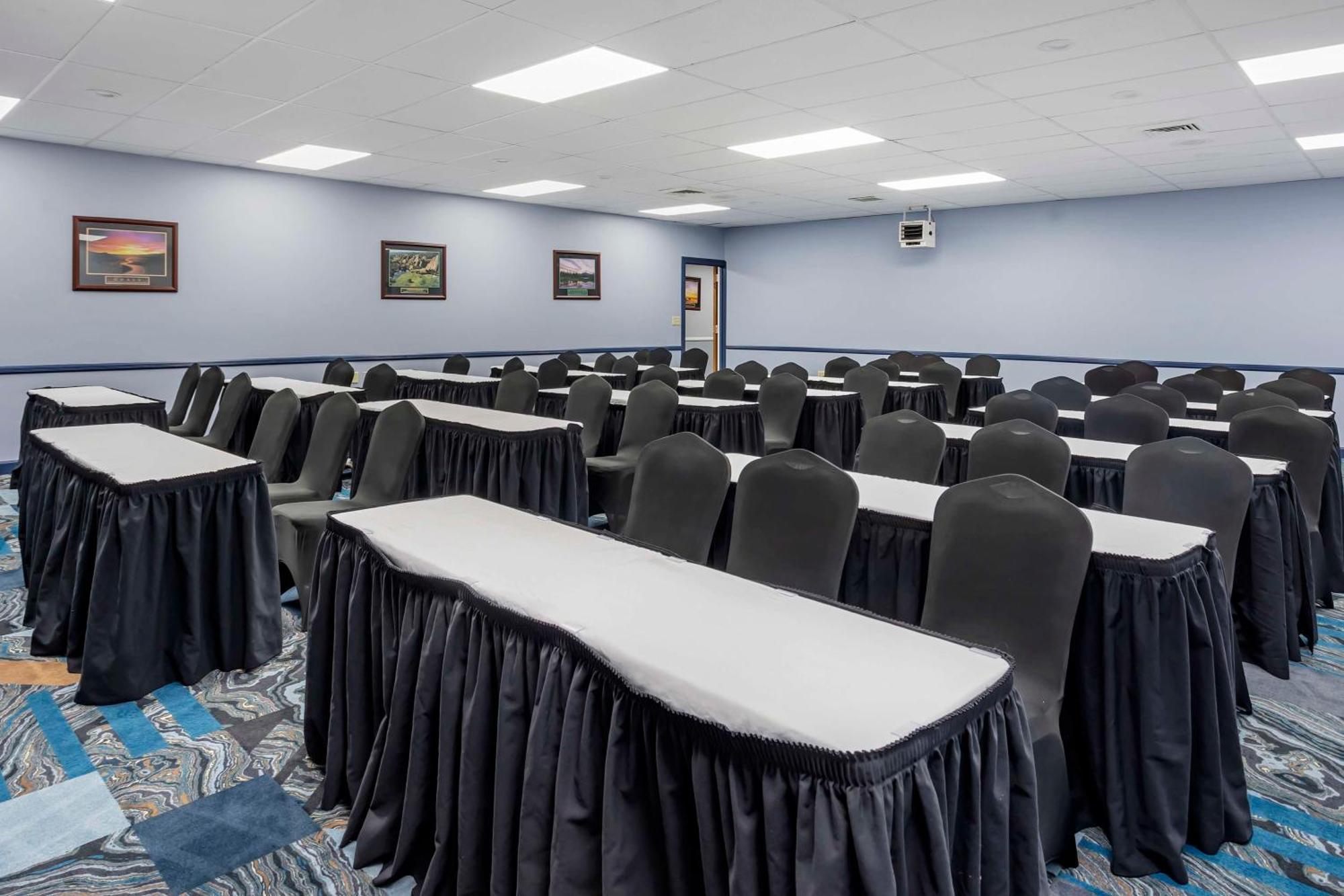 Best Western Rutgers University Hotel East Brunswick Εξωτερικό φωτογραφία