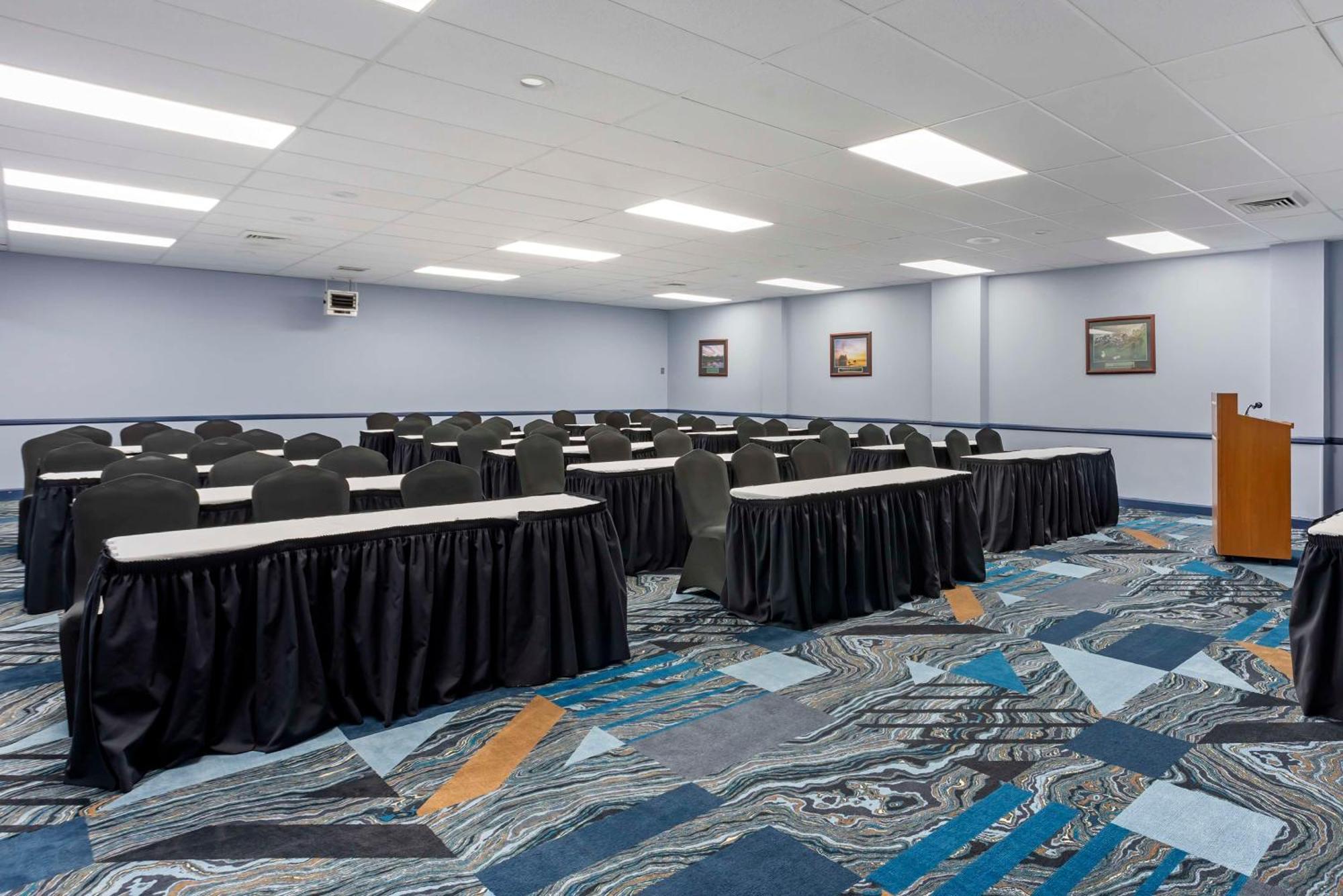 Best Western Rutgers University Hotel East Brunswick Εξωτερικό φωτογραφία