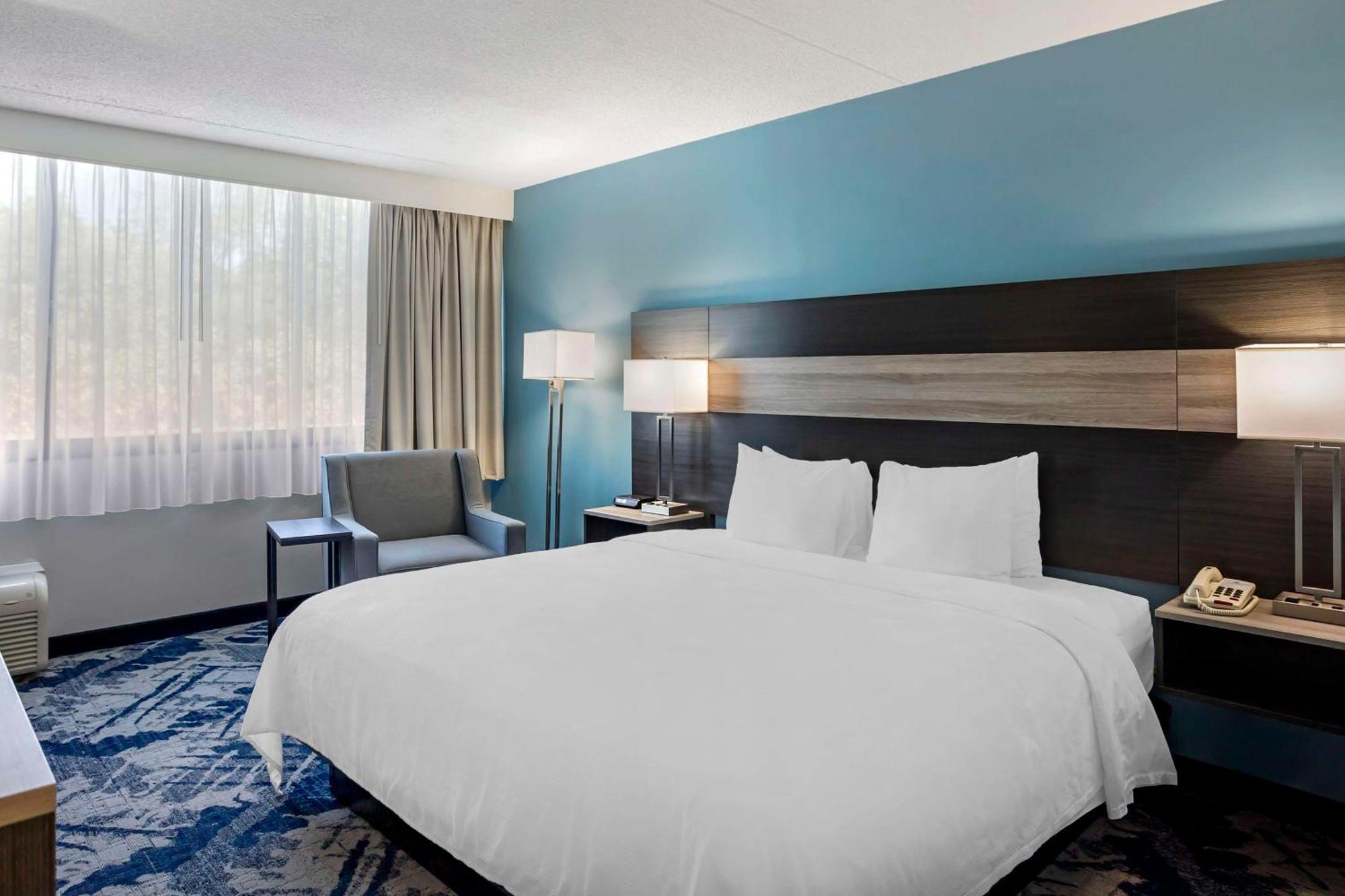 Best Western Rutgers University Hotel East Brunswick Εξωτερικό φωτογραφία