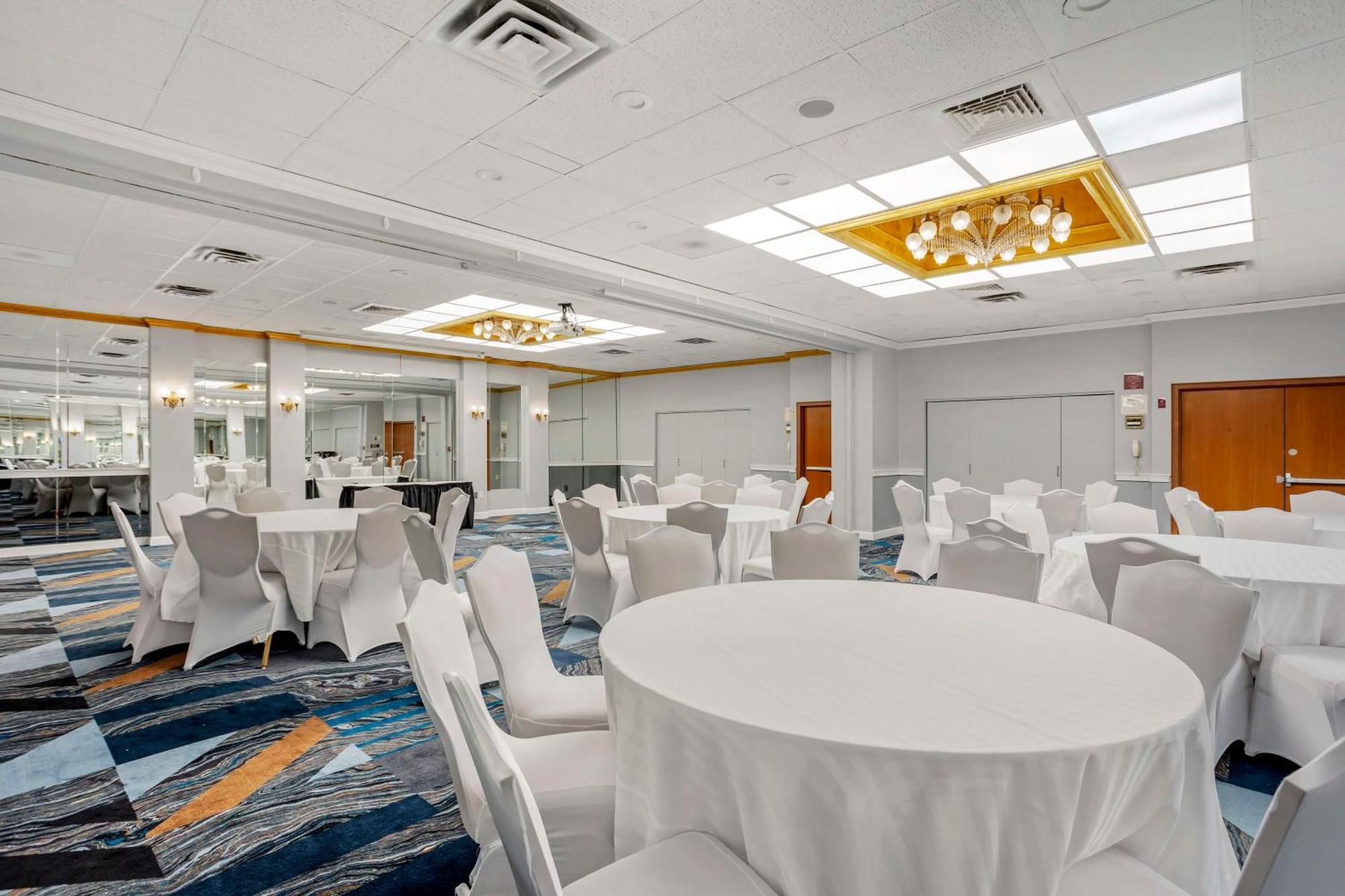 Best Western Rutgers University Hotel East Brunswick Εξωτερικό φωτογραφία