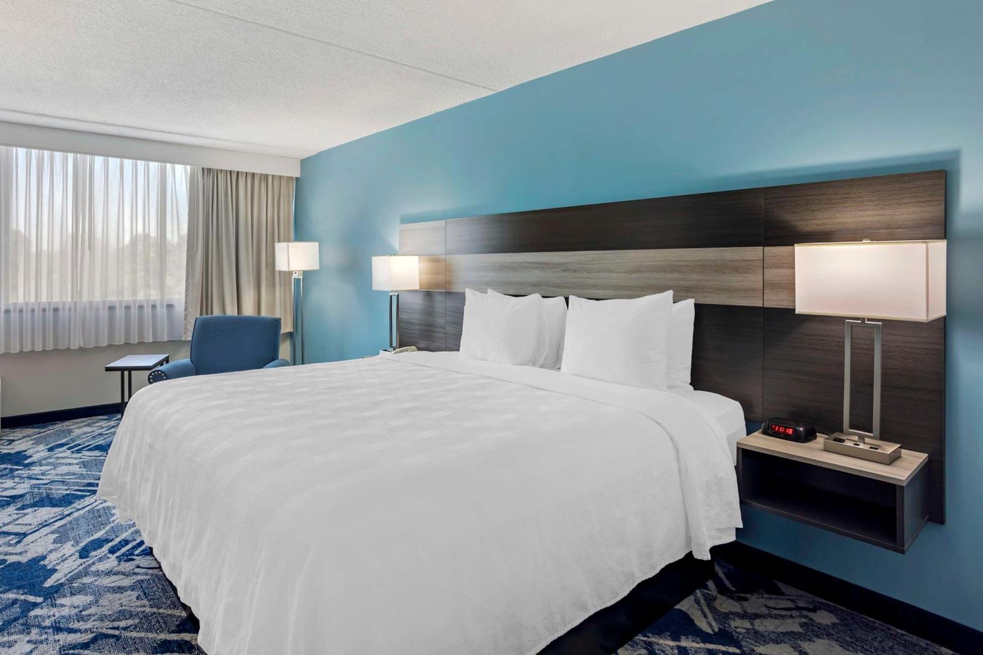 Best Western Rutgers University Hotel East Brunswick Εξωτερικό φωτογραφία