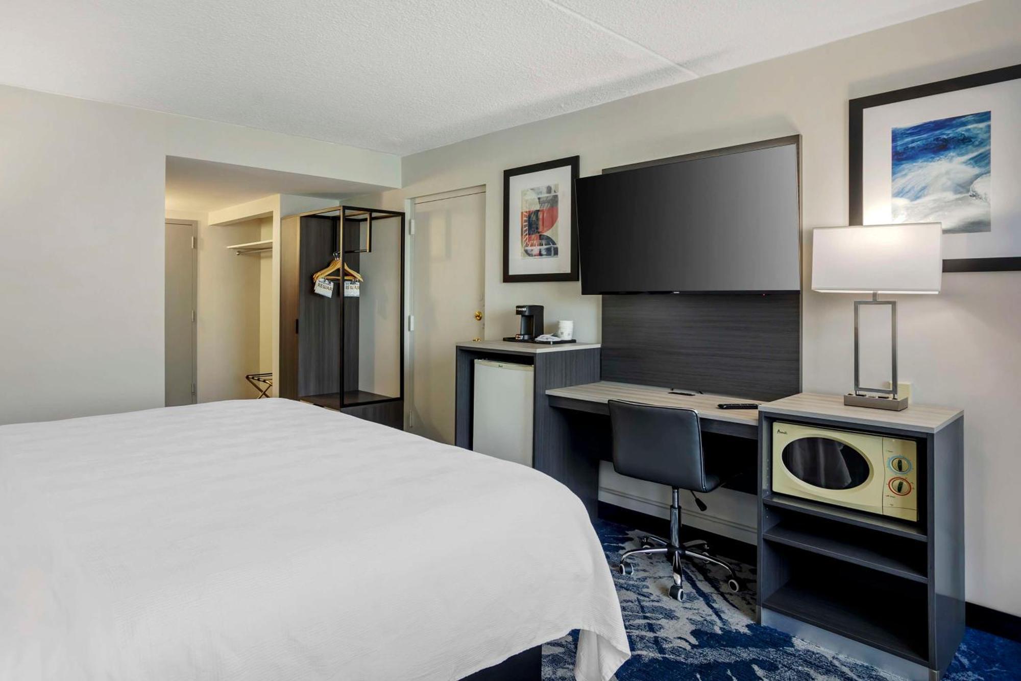 Best Western Rutgers University Hotel East Brunswick Εξωτερικό φωτογραφία